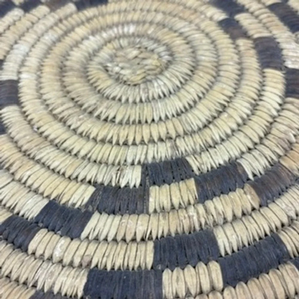SW Papago Coiled‎ Yucca Basket Tray 1960s Native American Geometric 14 in